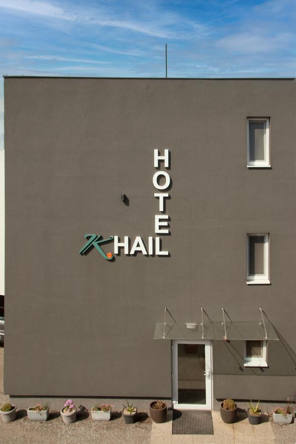 Hotel Khail Maria Lanzendorf Exteriör bild